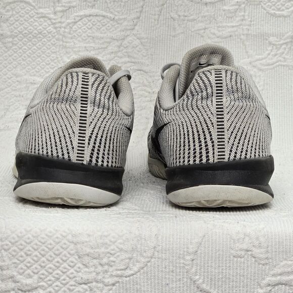 2015 Nike Kobe Mentality 2 Grey Striped Canvas Sneakers Mens 9 Basketball Shoes - Picture 4 of 10